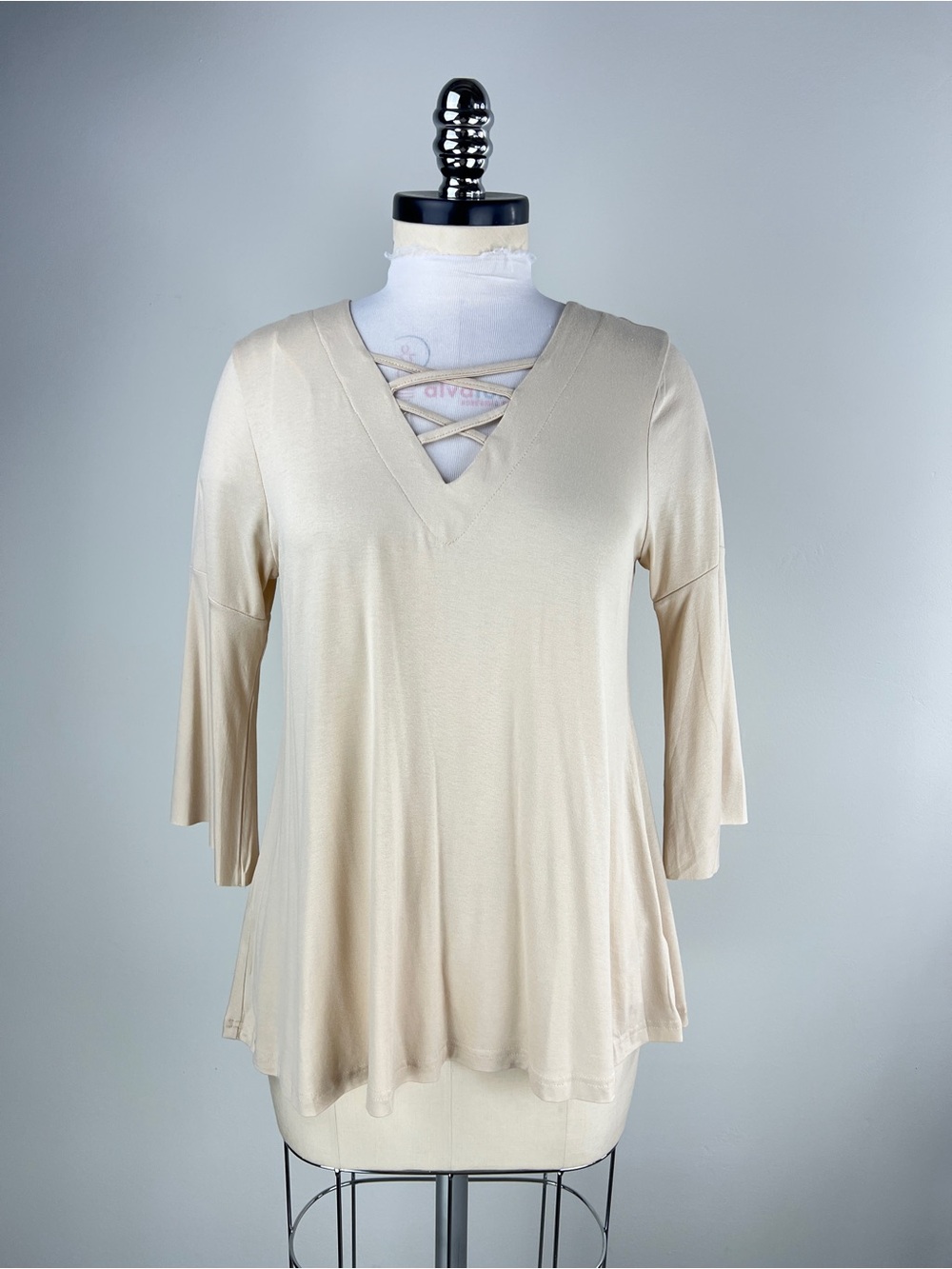 💚 3876. Cream Lattice V-Neck Long Sleeve Blouse
